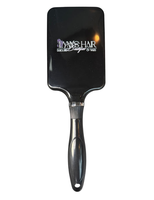 Logo Luxe Detangle Brush